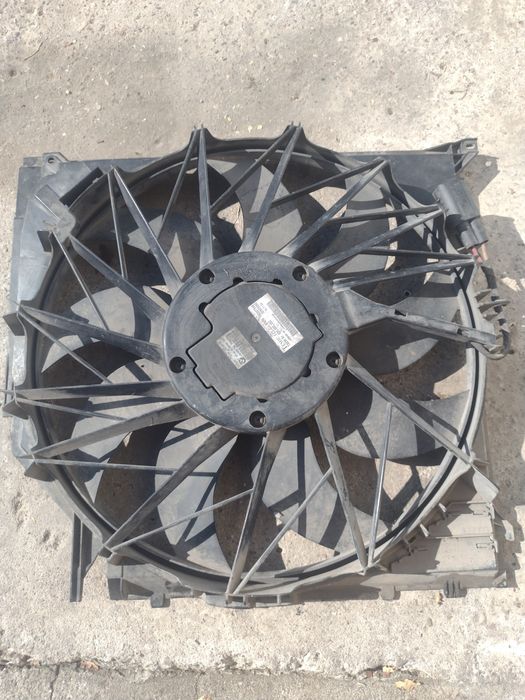 Продавам електрическа перка за охлаждане за BMW x3 e83