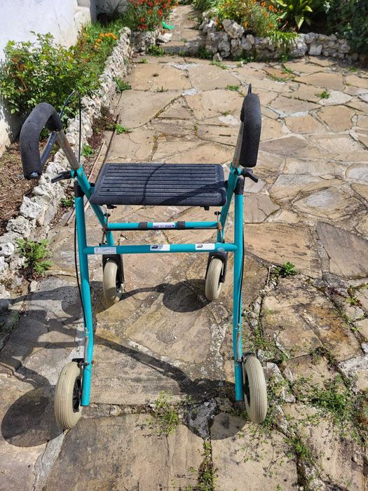 Продавам преходилка