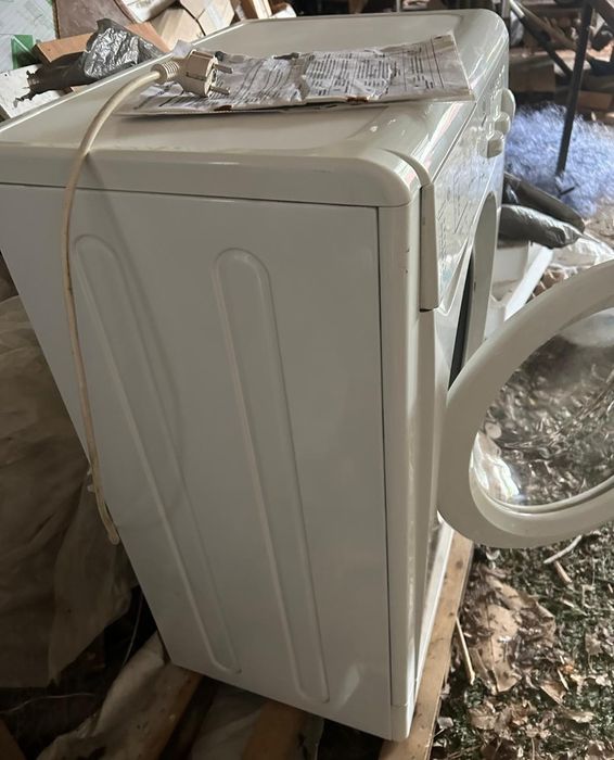 Продам стиральную автомат машину Indesit