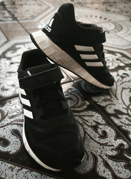 Adidas Duramo 10( цена за чифт)