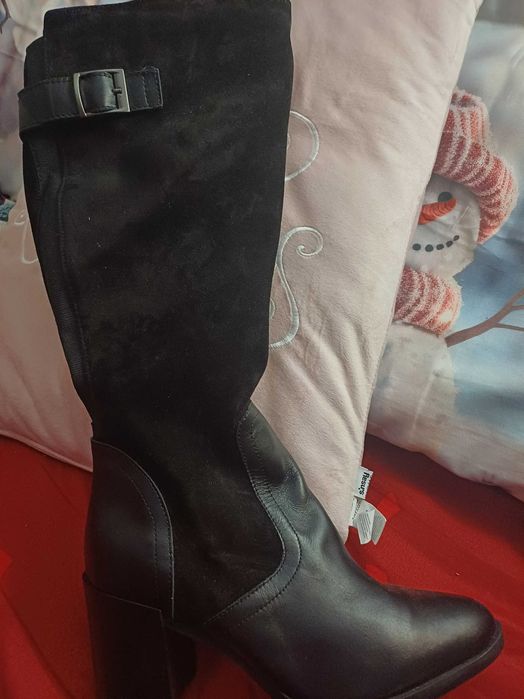 Нови ботуши естествен велур и естествена кожа-комбинация