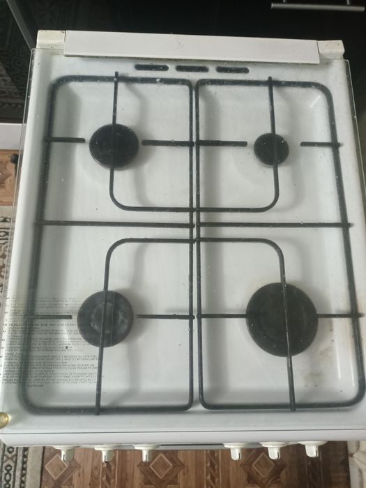 Продам газовую плиту