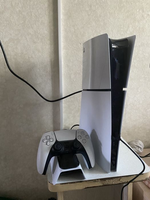 Новый Playstation 5 без дисковода