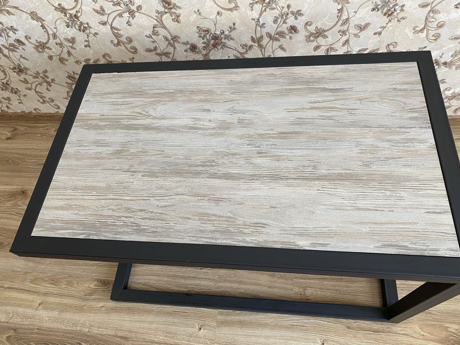 Стол для декора (письменный) хай тек