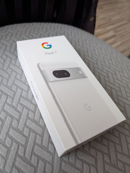 Google Pixel 7 128 gb White + Zagg case