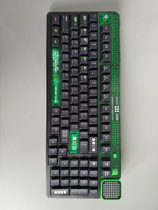 Tastatura Mecanica Gaming QwertyKey100 Matrix RGB Wireless