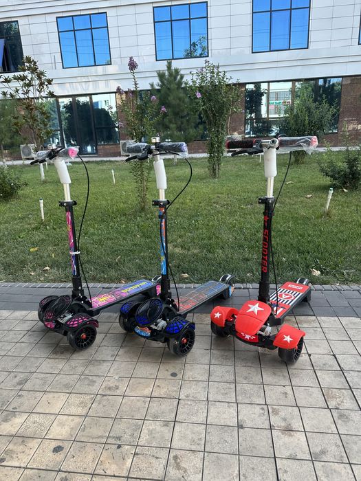 Самокат Трехколесный самокат очень крутой для детей от 5 лет.