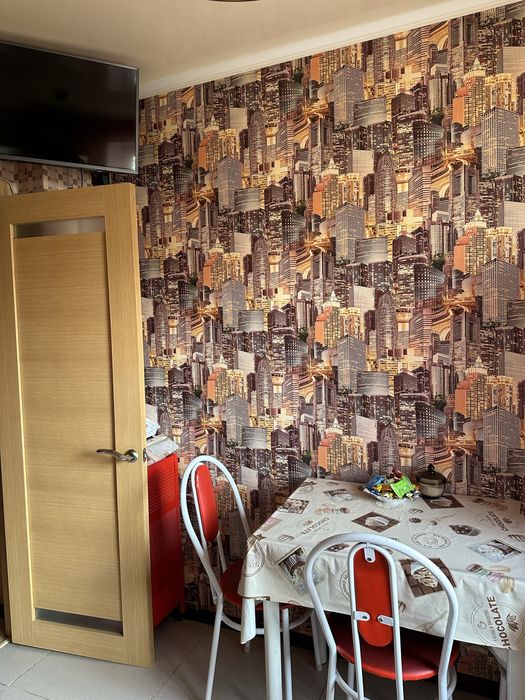 4ех комнатная в мкн. Степной-1