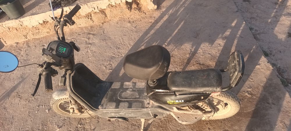 Skuter Kiwimax  60 volt 5 ta akumlyator