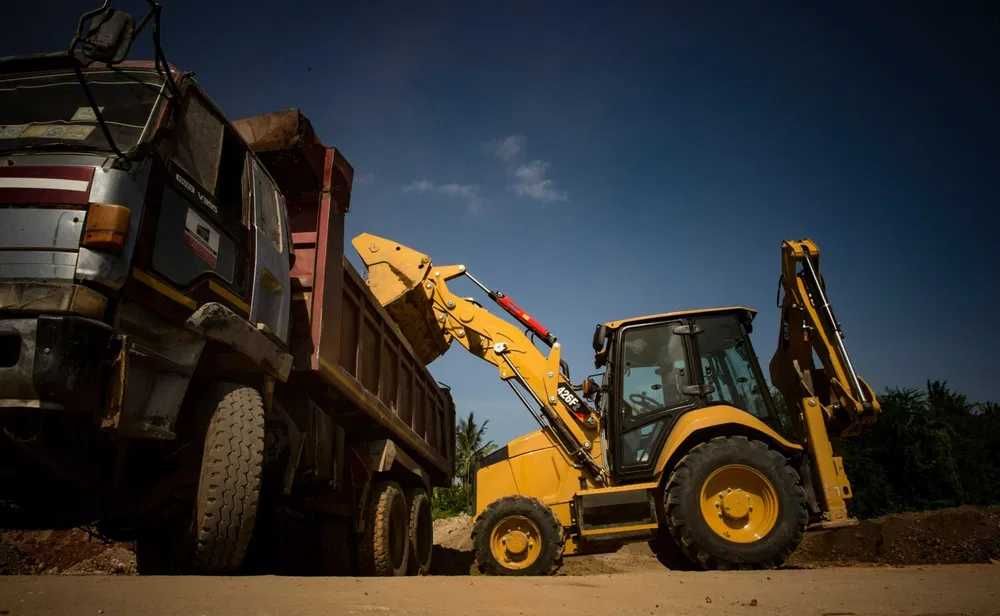 Экскаватор-погрузчик CAT [426] 1/0.24м³ В НАЛИЧИИ