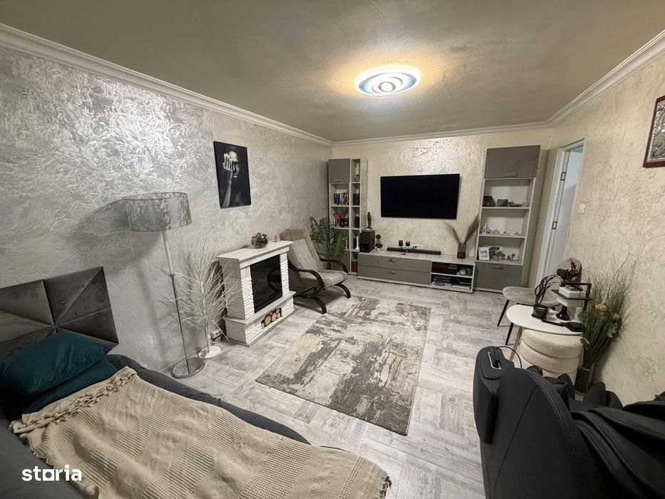 De vânzare apartament 3 camere la Cheie 74 mp — fotografia 1