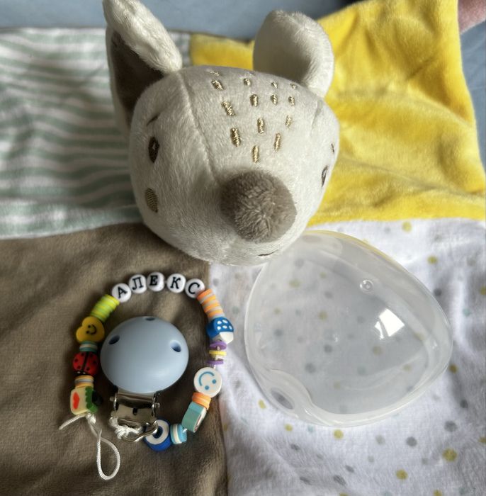 Клипс/щипка за биберон с подарък кутийка