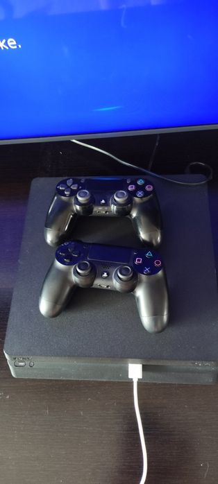 Продам playstation 4
