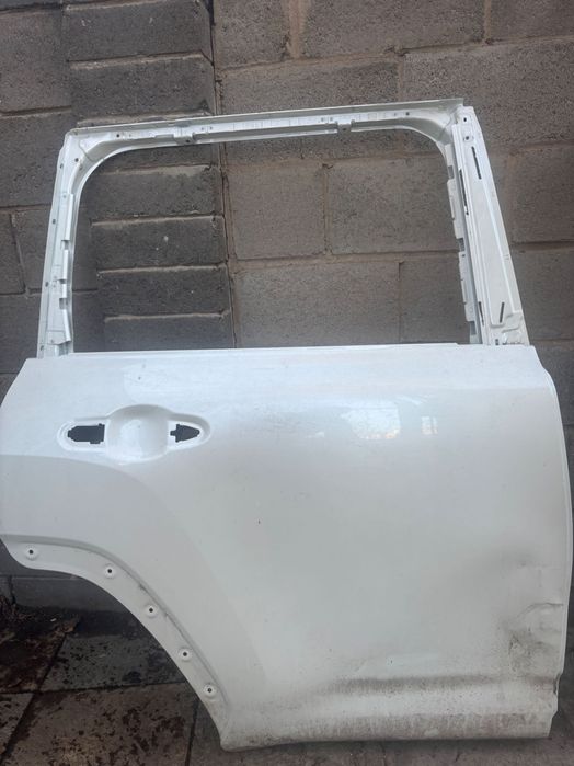 Двери Toyota Land Cruiser 300