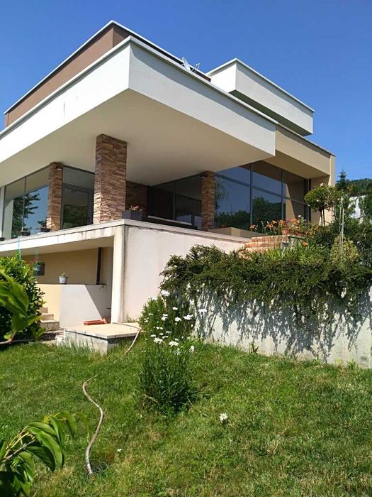 Почистване Стара Загора. Почистващи услуги за дома и бизнеса.