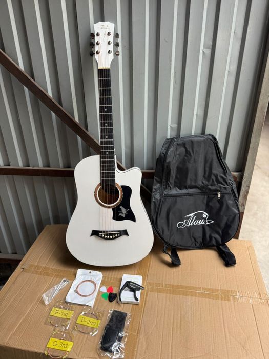 Гитара с комплектом