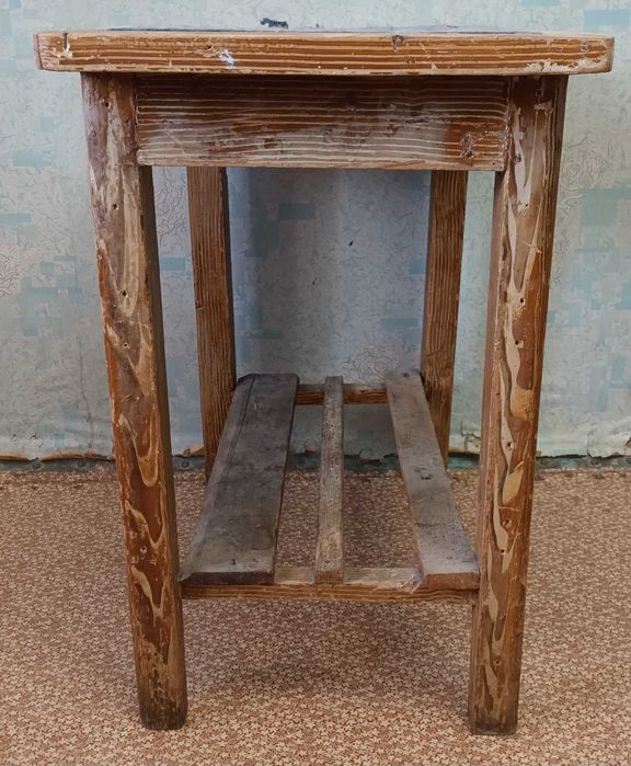 Журнальный столик времен СССР