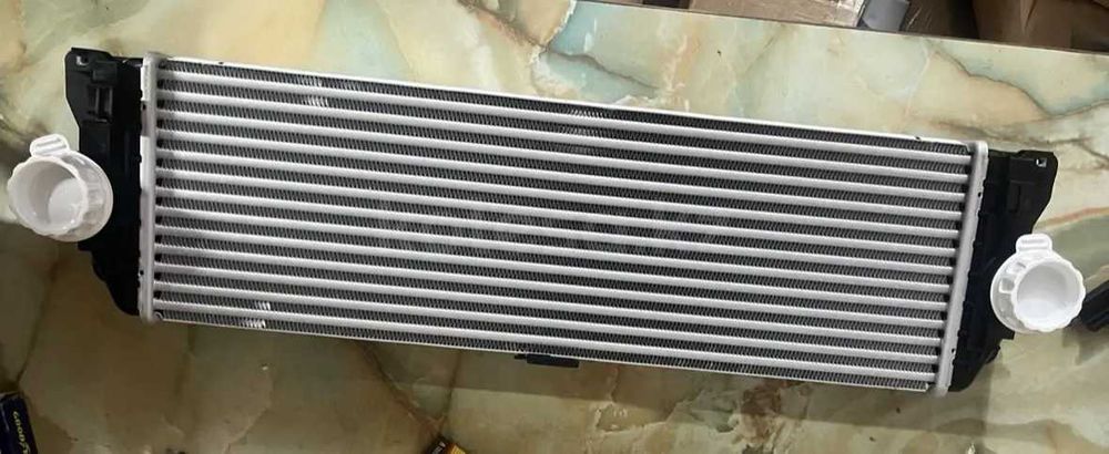 Радиатор интеркулера Мерседес Спринтер W906 Ом 642