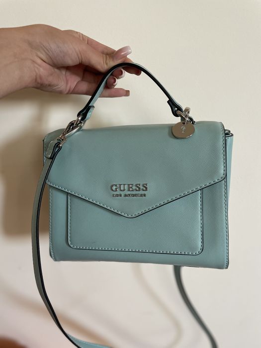 Оригинала чанта Guess