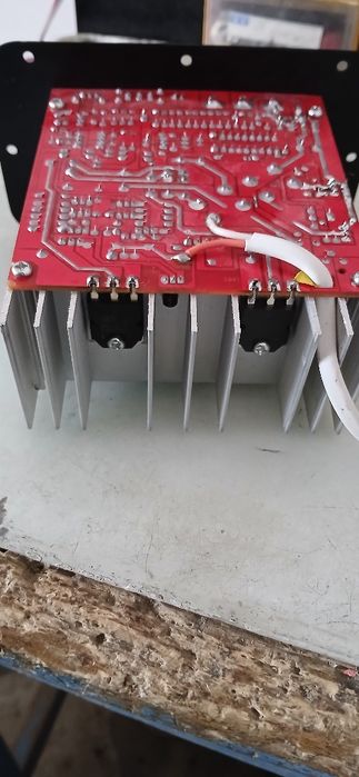 УСИЛИТЕЛ  сотилади