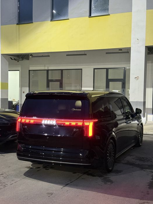 Zeekr 009  Full (4WD) chegirma narxlarda