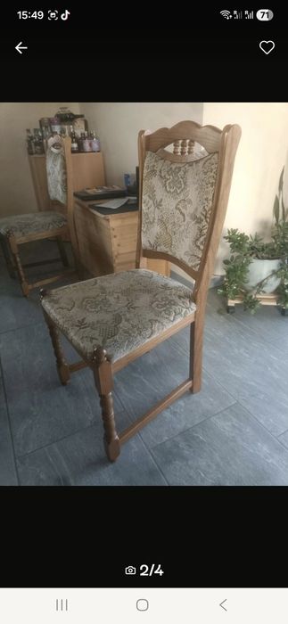 Masa cu  șase scaune
