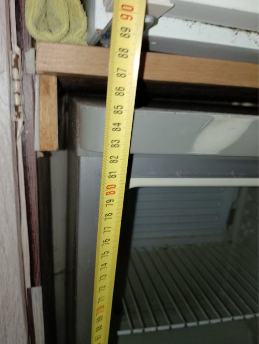 Продавам два хладилника