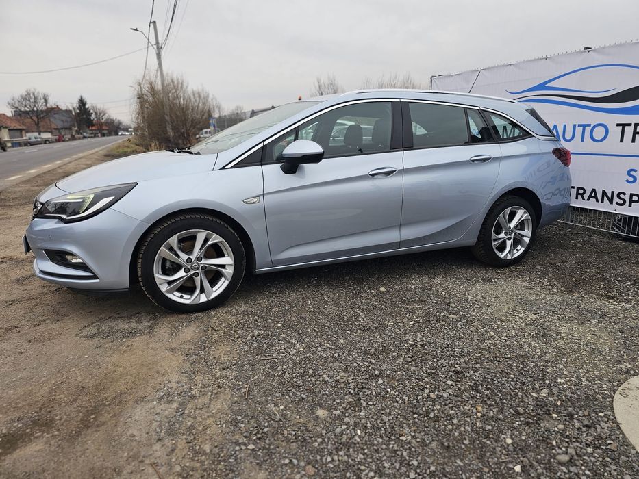 Opel Astra 1.6 cdti 136 cp Autoutilitara 5 locuri