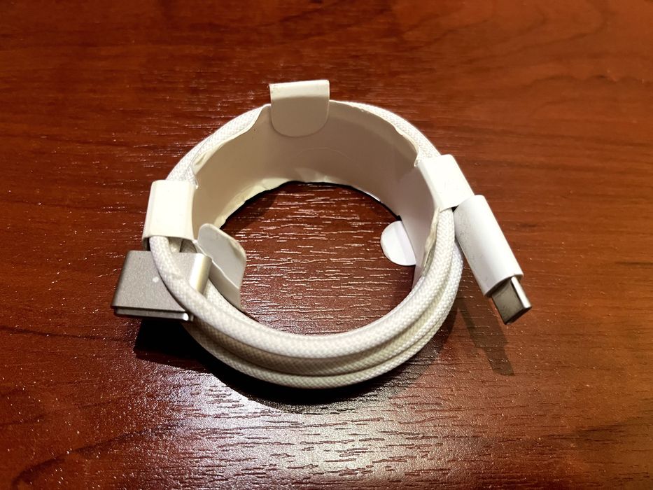 Apple USB-C — MagSafe 3