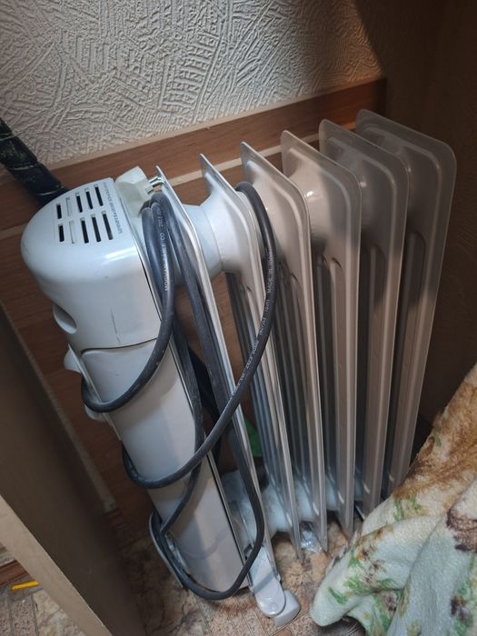 Продам масляный обогреватель б/у недорого