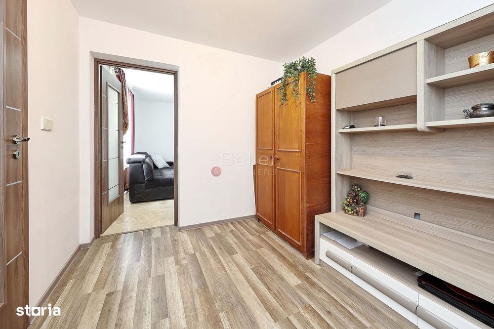 Casa renovata 2024 cu 2 apartamente