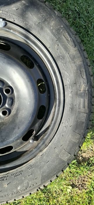 Vând urgent jante cu anvelope de vară ford focus 2
