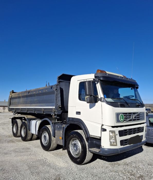 Vând 8x4 Volvo FM