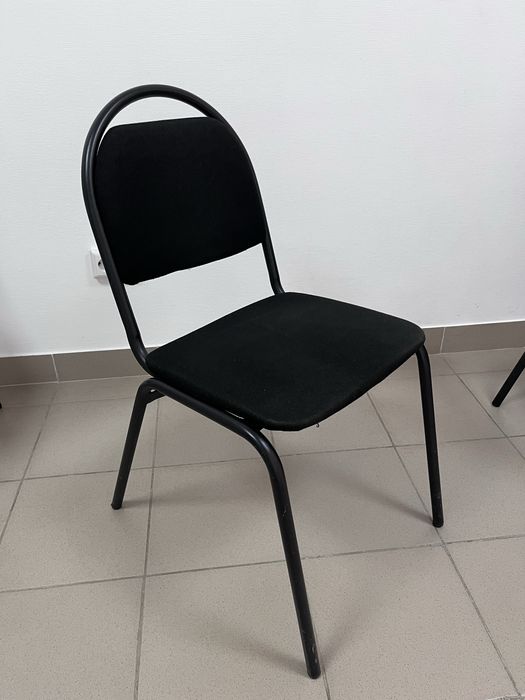 Продаю офисные стулья и столы