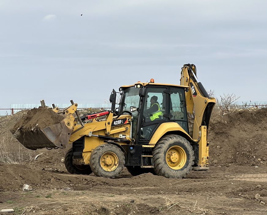Inchirieri utilaje, buldoexcavator, compactor, excavator