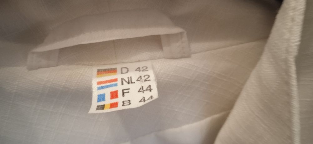 Бяло лятно сако с подплата