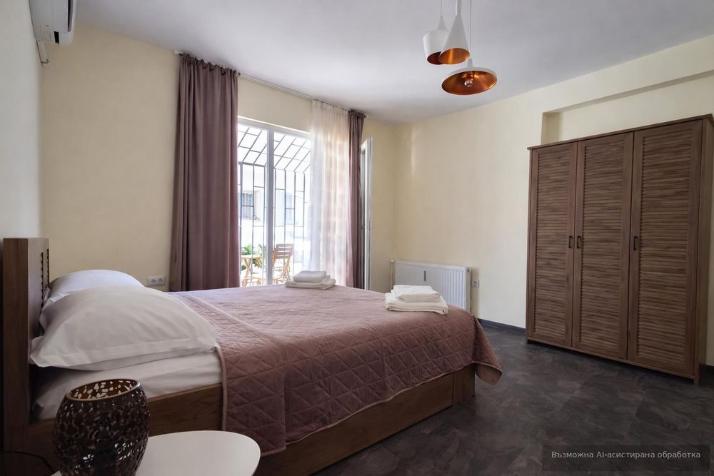 Тристаен, под наем, Център-ЦУМ