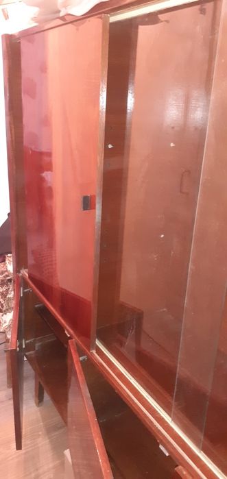 Продается сервант Беларуссия. Б/У