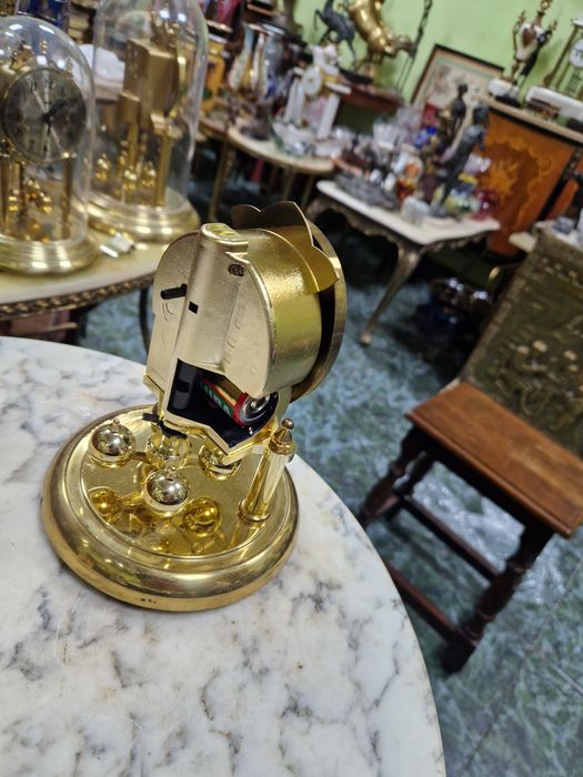 Прекрасен колекционерски 400 дневен часовник Dugena