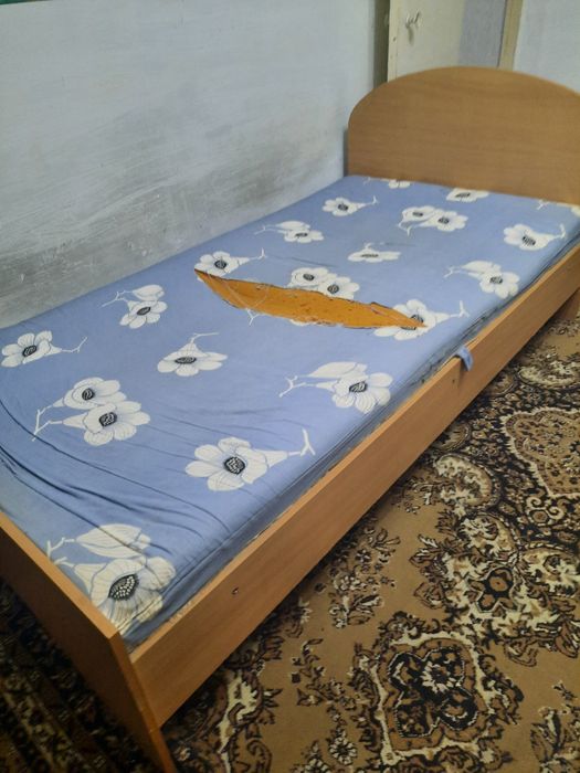 Кровать односпальная