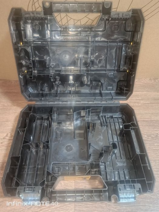 Продам ударопрочный кейс от DeWalt