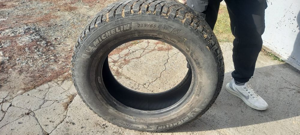Продам шины Мишлен 235/65-17