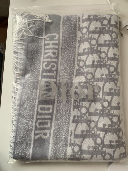 Палантин Диор 4500!!!