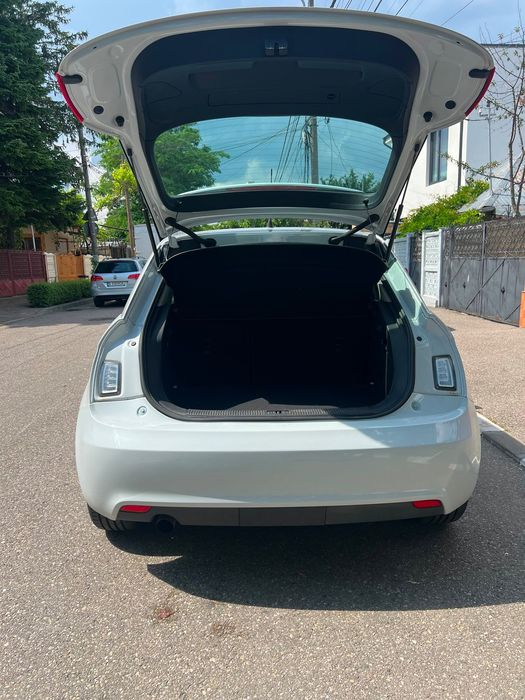 Audi A1 diesel 2013, numere si asigurare valabile