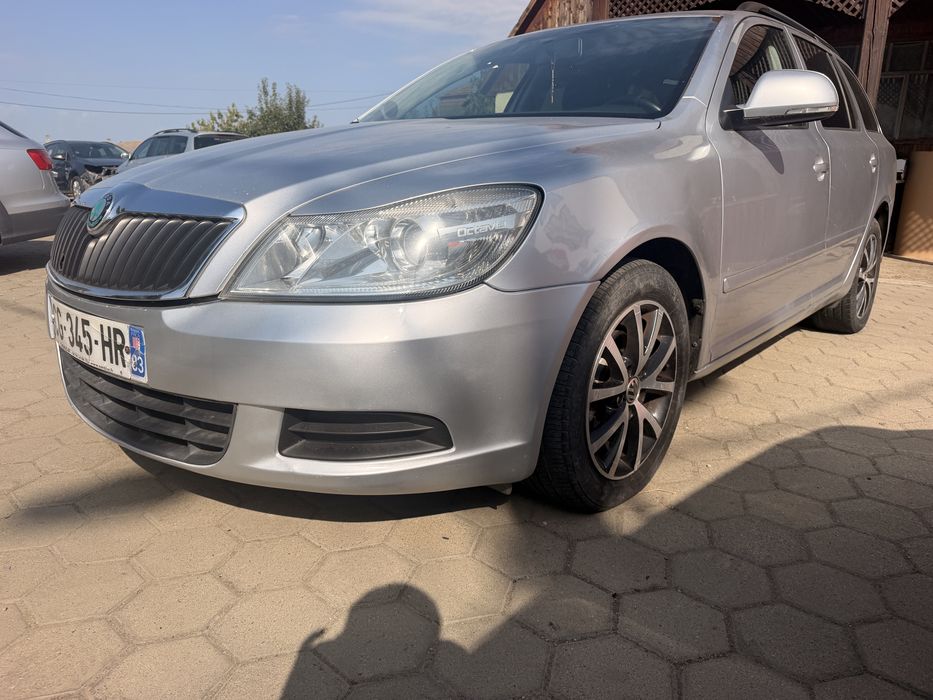 Skoda octavia 1,6 tdi 2012 pret in euro