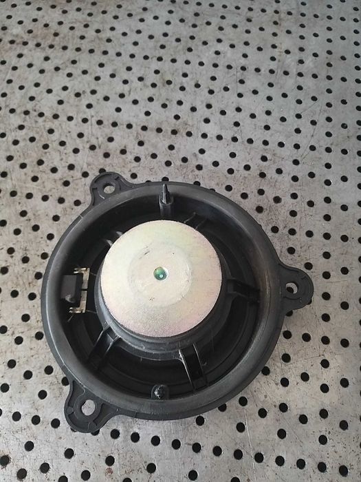 Boxa audio dreapta spate renault clio 4