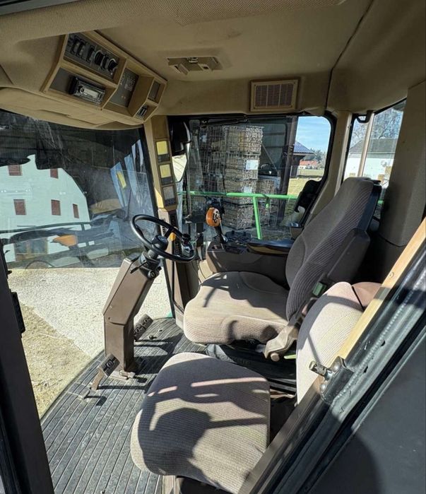 Комбайн John Deere 7500