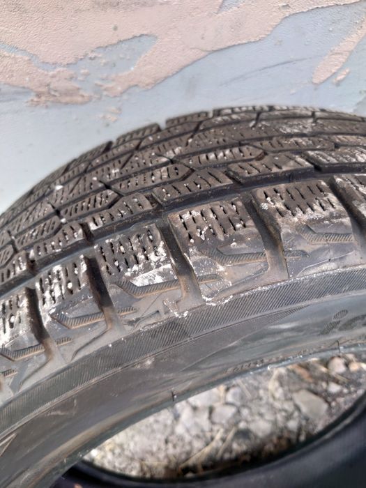 Yokohama 235 55 r19 в отличном состоянии
