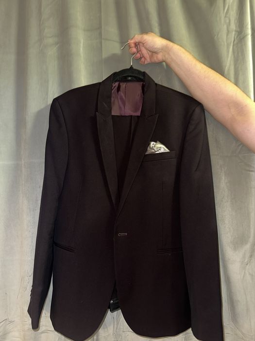 Costum barbat visiniu