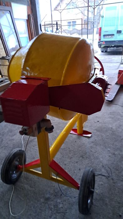 Betonieră de350 litri de vânzare .